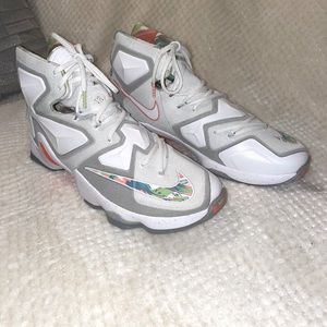Men’s Lebron 13 Easter Basketball Sneakers